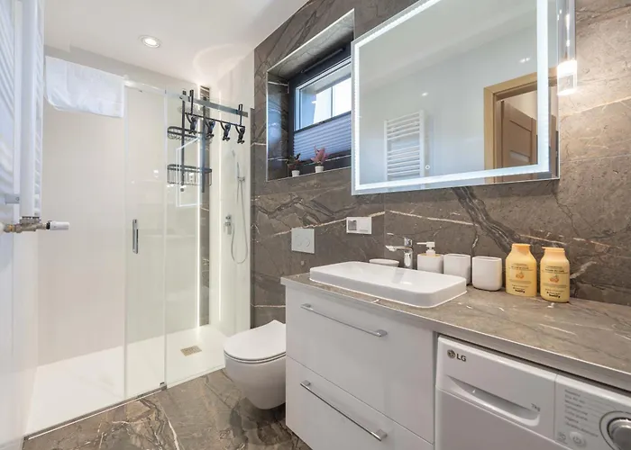 Sloneczne Tarasy Z Widokiem Na Gory - Dream דירה שצ'צ'ירק